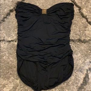 Women’s bathing suit